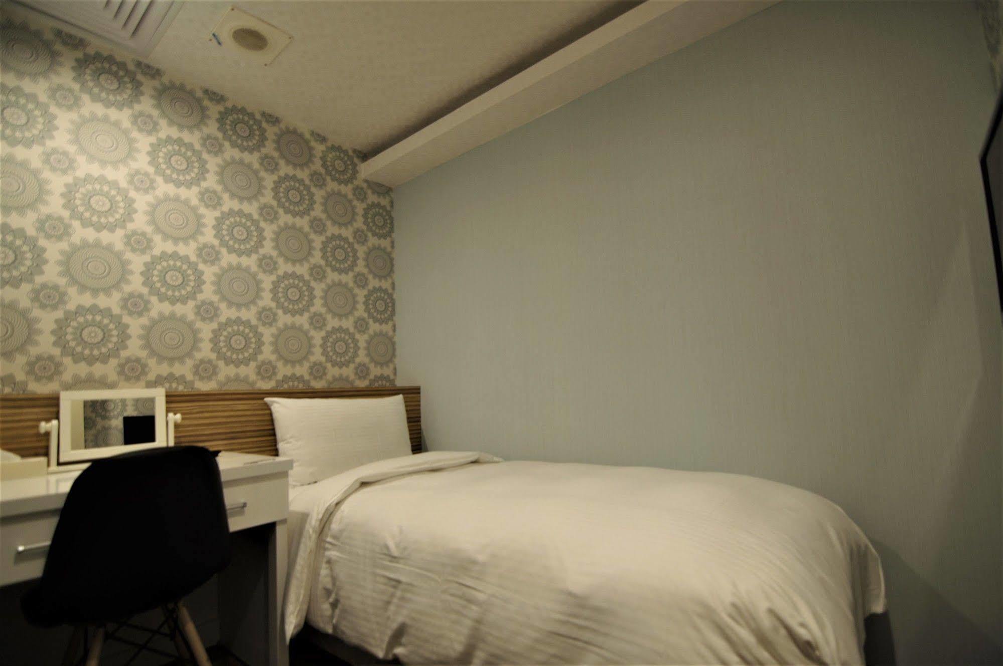 泊居旅店 Oursinn Hotel Taipei Exterior photo